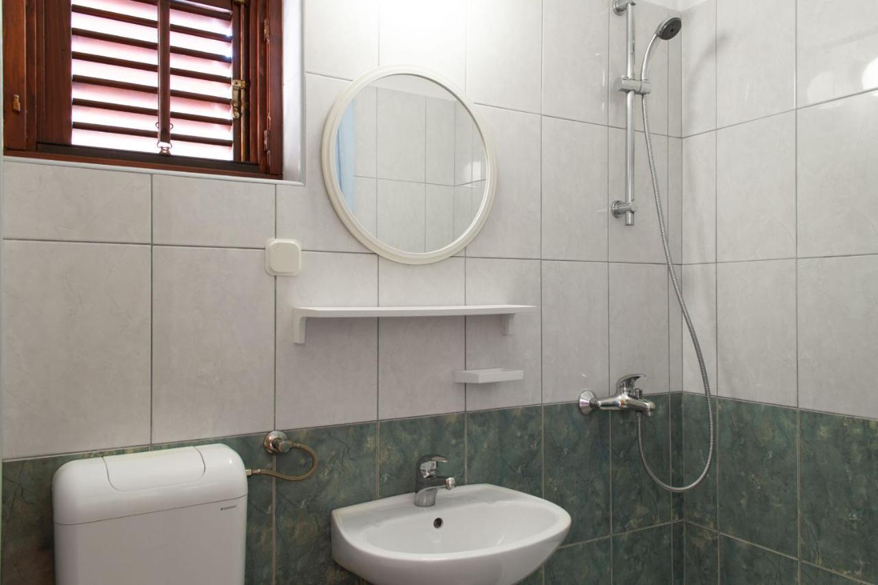 Niko Apartments Drvenik  Kültér fotó