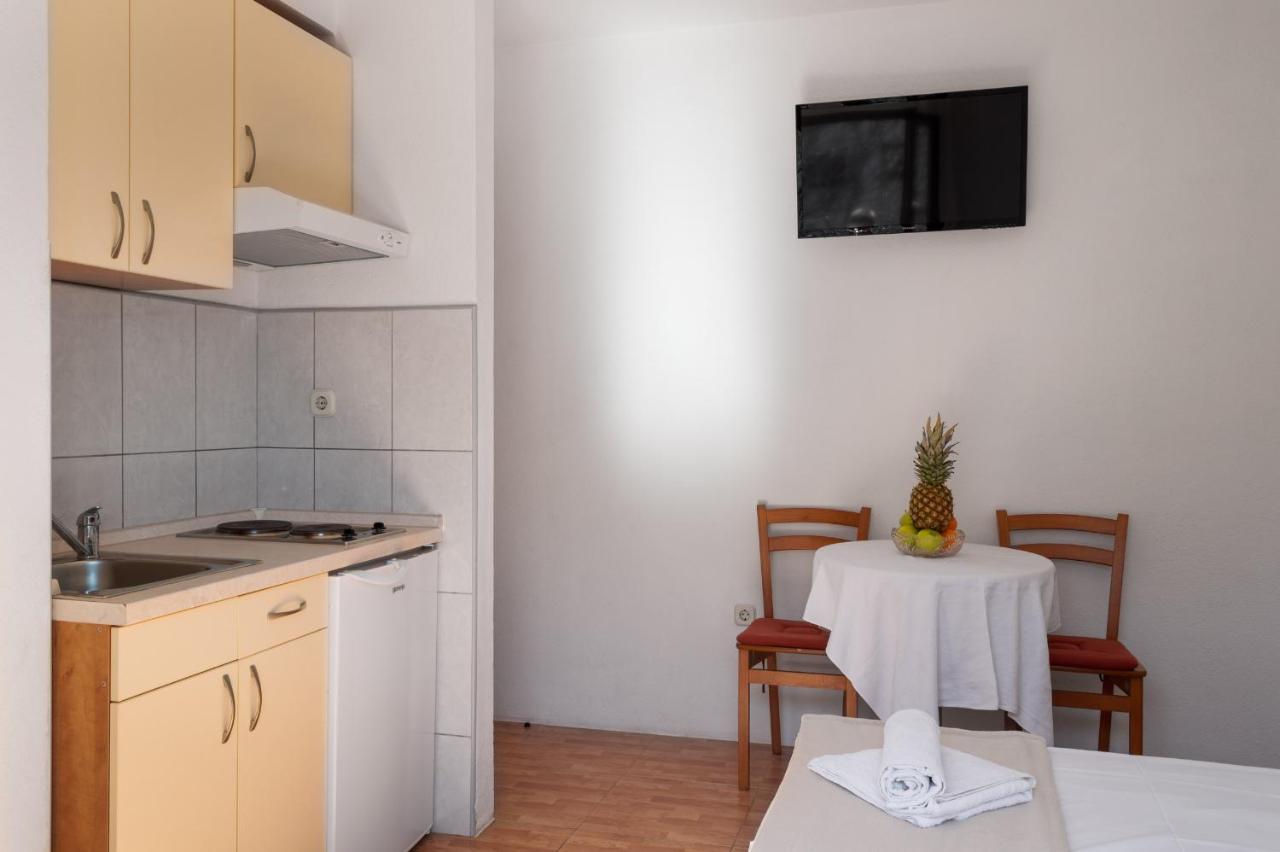Niko Apartments Drvenik  Kültér fotó