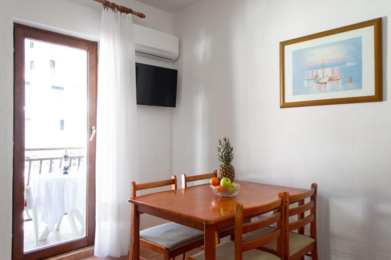 Niko Apartments Drvenik  Kültér fotó