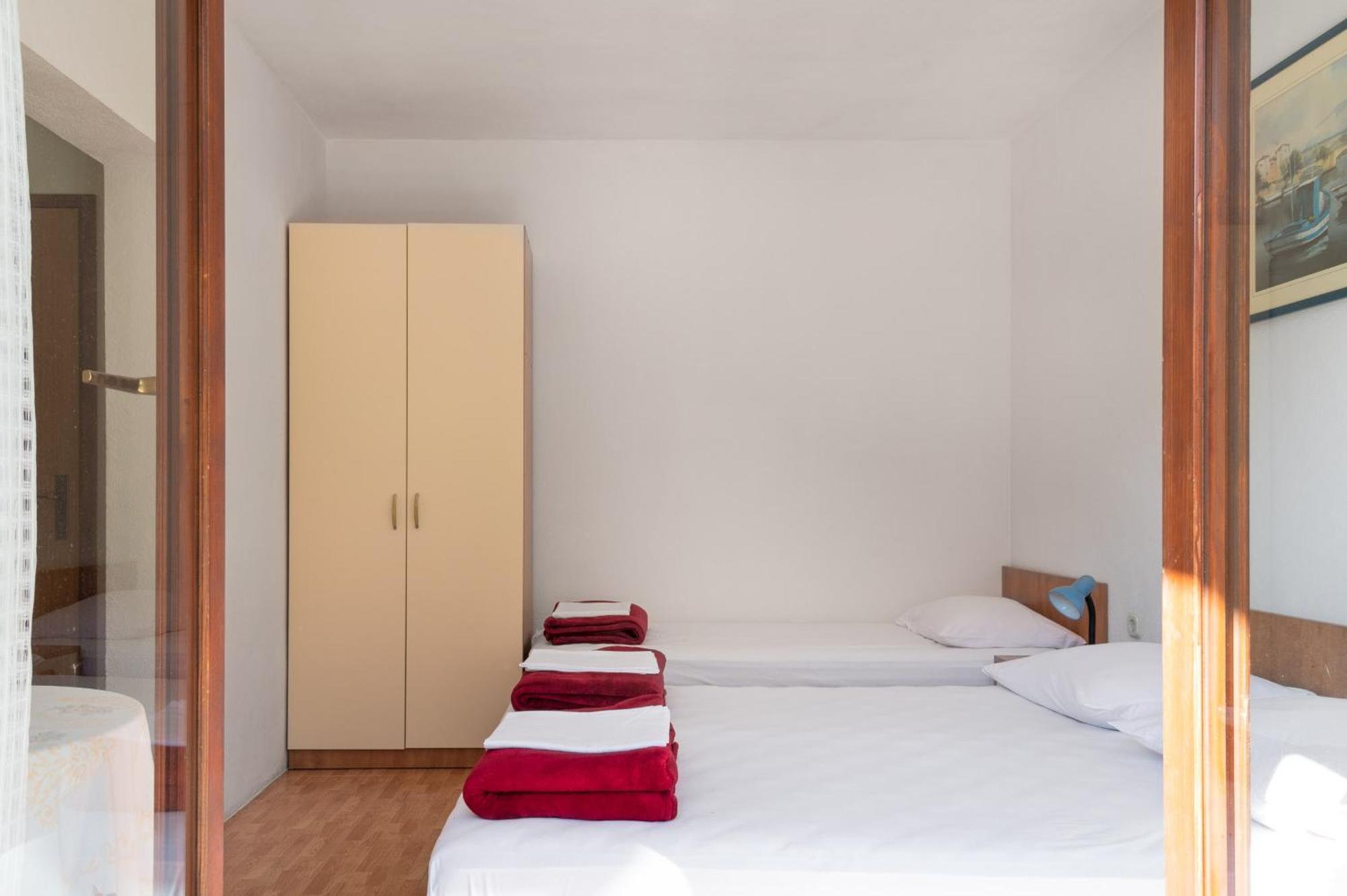 Niko Apartments Drvenik  Szoba fotó